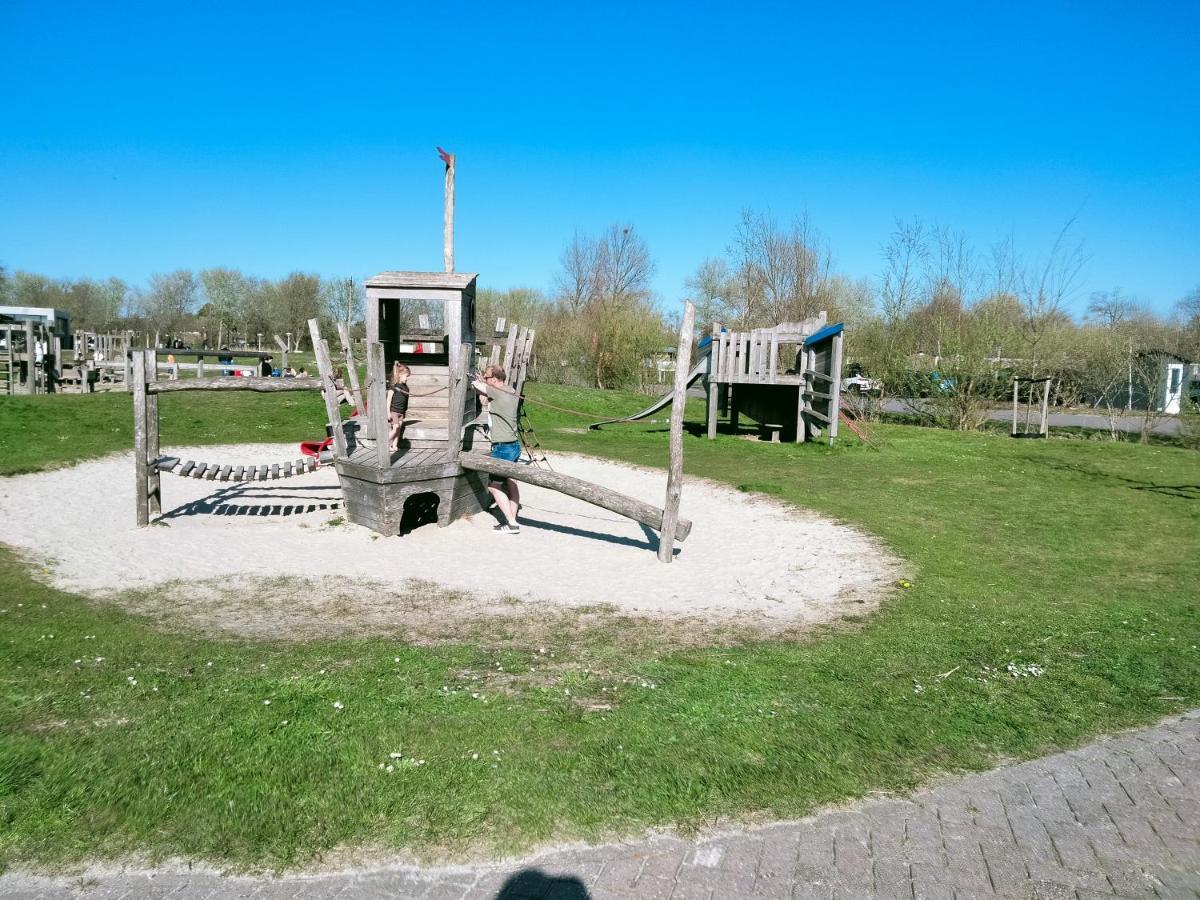 Bj Chalets - Robbengat 85 - Gezellige Chalet Op Vakantiepark Lauwersoog! Vroege Incheck! Met Airco! Exterior foto